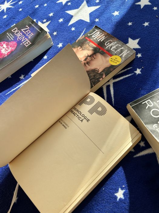 Zeul Infernului, Zeul Dorintei (Katee Robert) si alti doi autori