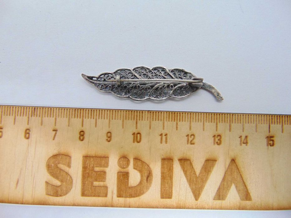 Brosa frunza din argint filigran