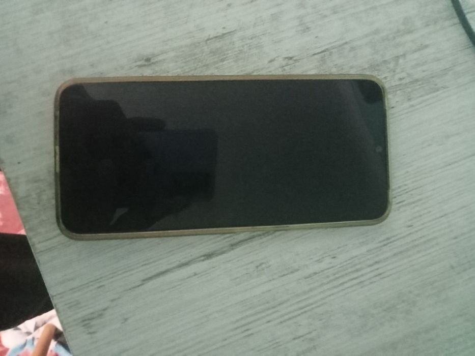 Bună ziua vând iPhone 14 pro Max