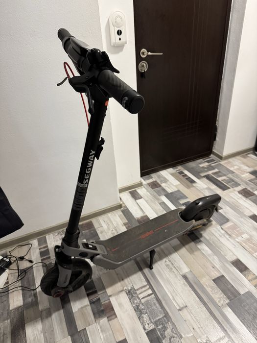 Trotineta electrica Ninebot (Segway) E3 motor 800W