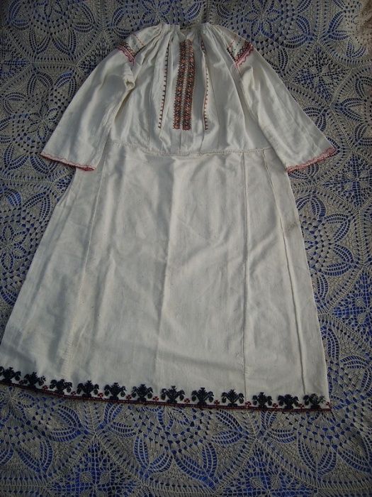 Автентична риза от Североизточна България