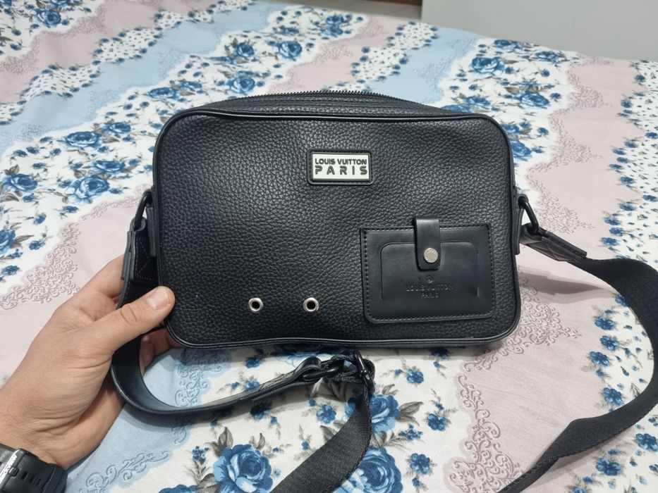 Чантичка Louis Vuitton