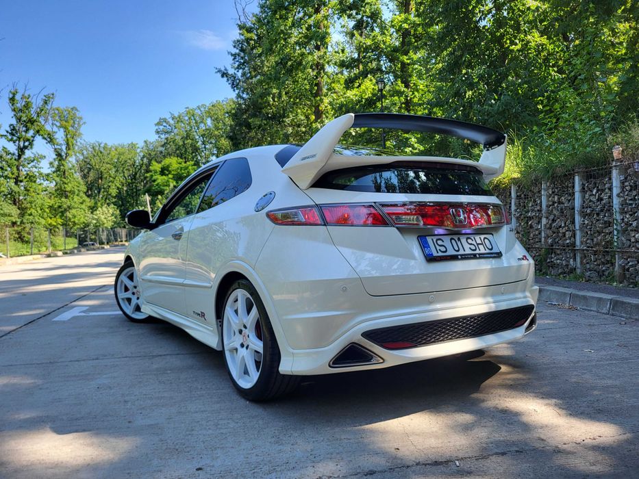 Honda Civic Type R FN2 2009 Championship White LSD