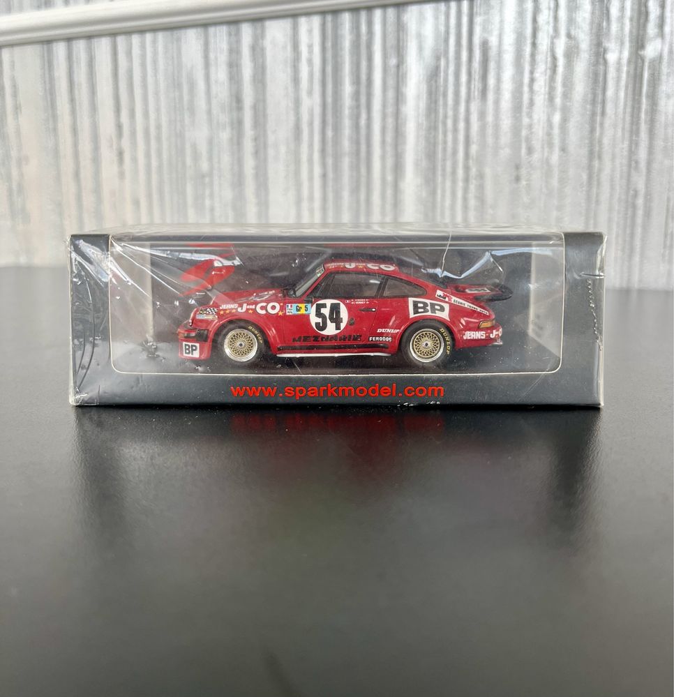 Macheta Spark S9818, Porsche 934 11th Le Mans 1976, 1:43 - Sigilata!