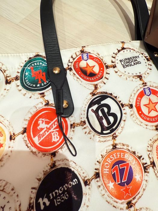 Чанта Burberry оригинална с етикети