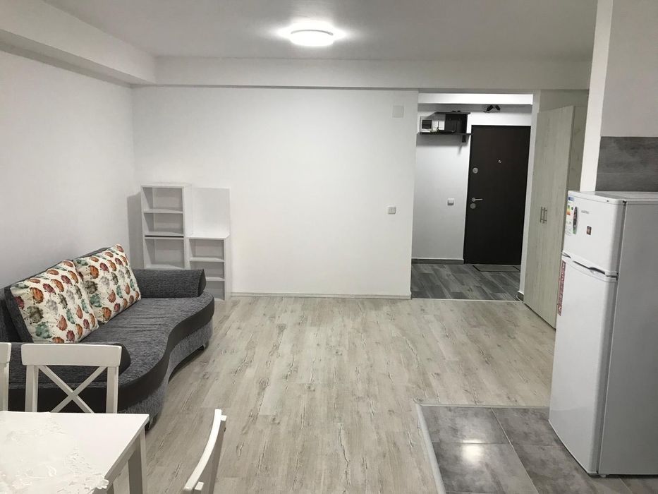 Garsonieră modernă de închiriat - 35 mp - zona Coresi