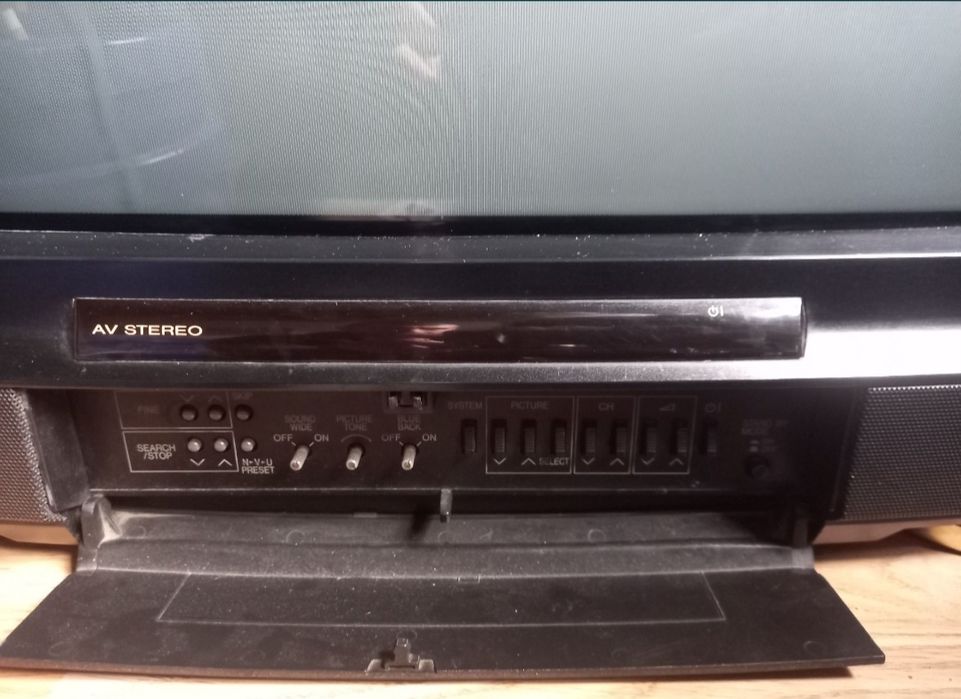 Телевизор 21 инча SHARP