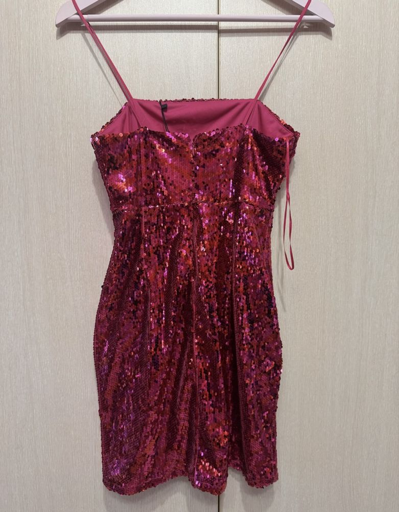 Zara рокли с етикет