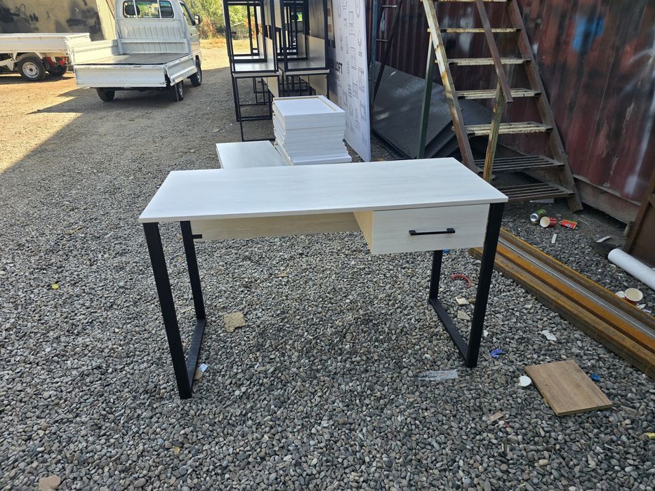 Loft stol tortmali qulay