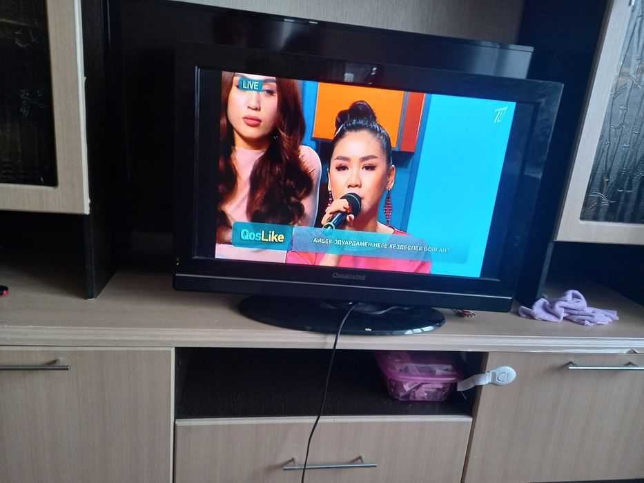 Продам телевизор