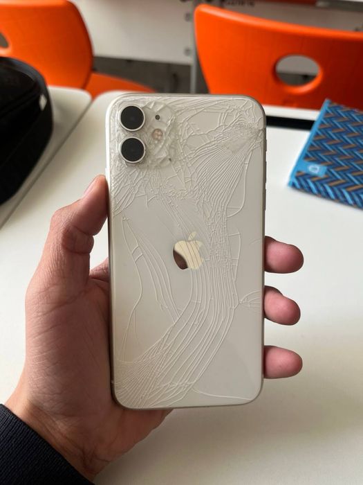 Продается айфон 11