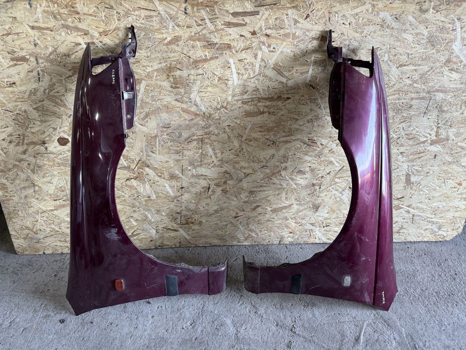 Крылья  на Тоёта Карина Е