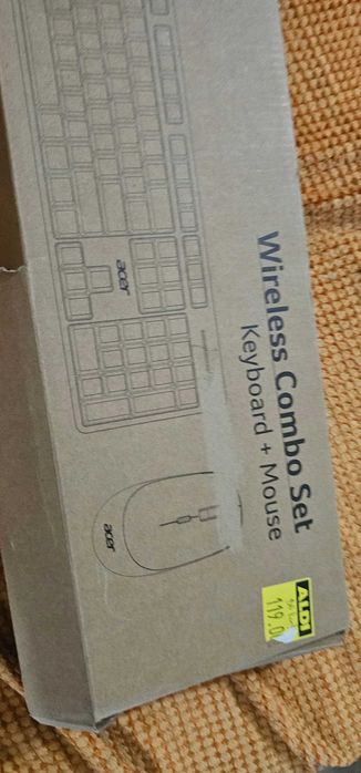 Sistem All-in-One Lenovo IdeaPad cu procesor Intel® Core™ i5-8400T