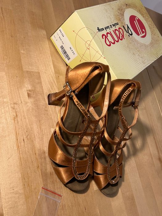 Обувки за латино танци р-р 36,5 PI DANCE