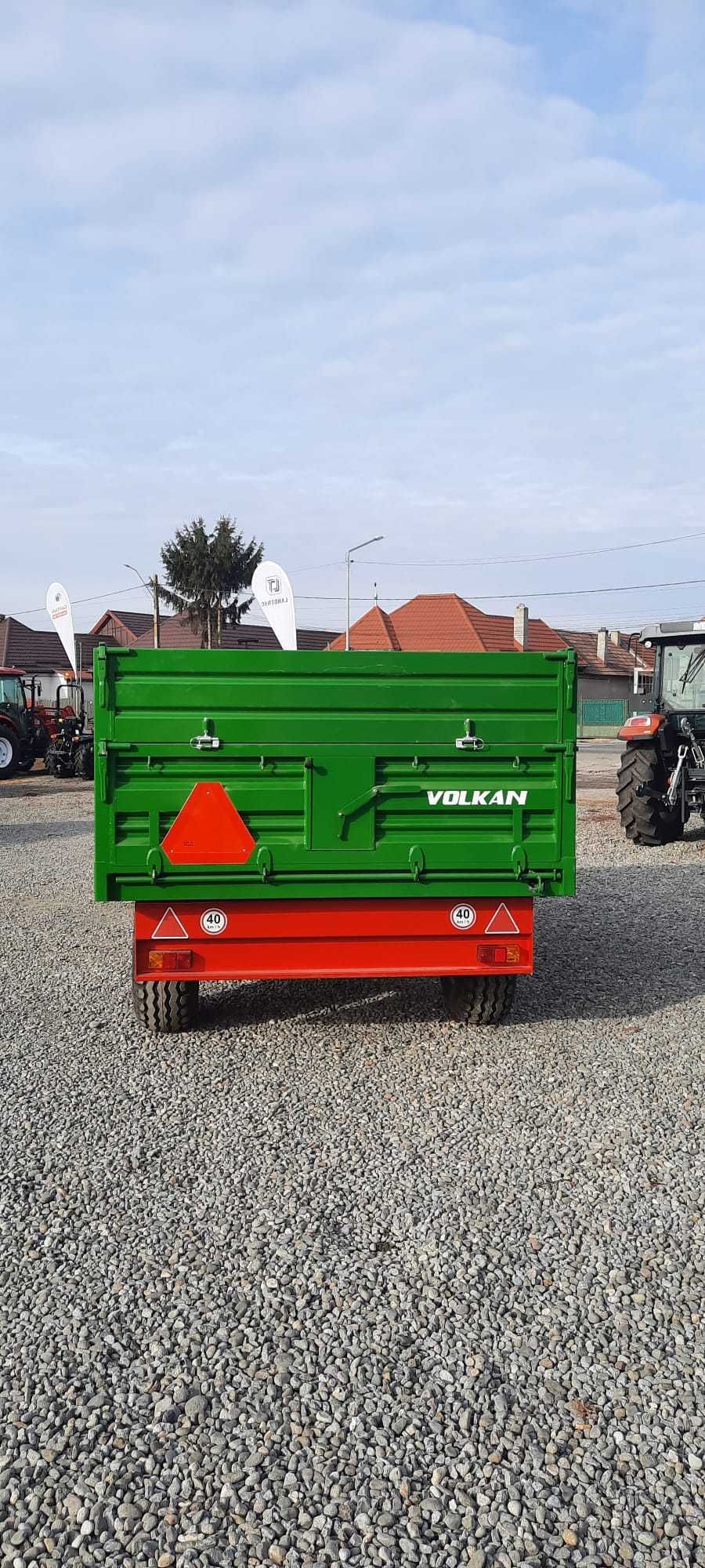 Remorca agricola 5 T, basculare pe 3 parti cu frana pneumatica