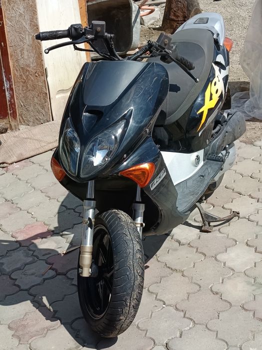 Vând scuter Honda