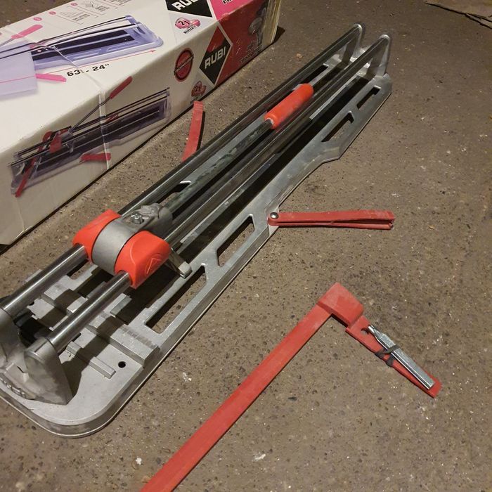 Masina  taiat gresie și faianță  RUBI