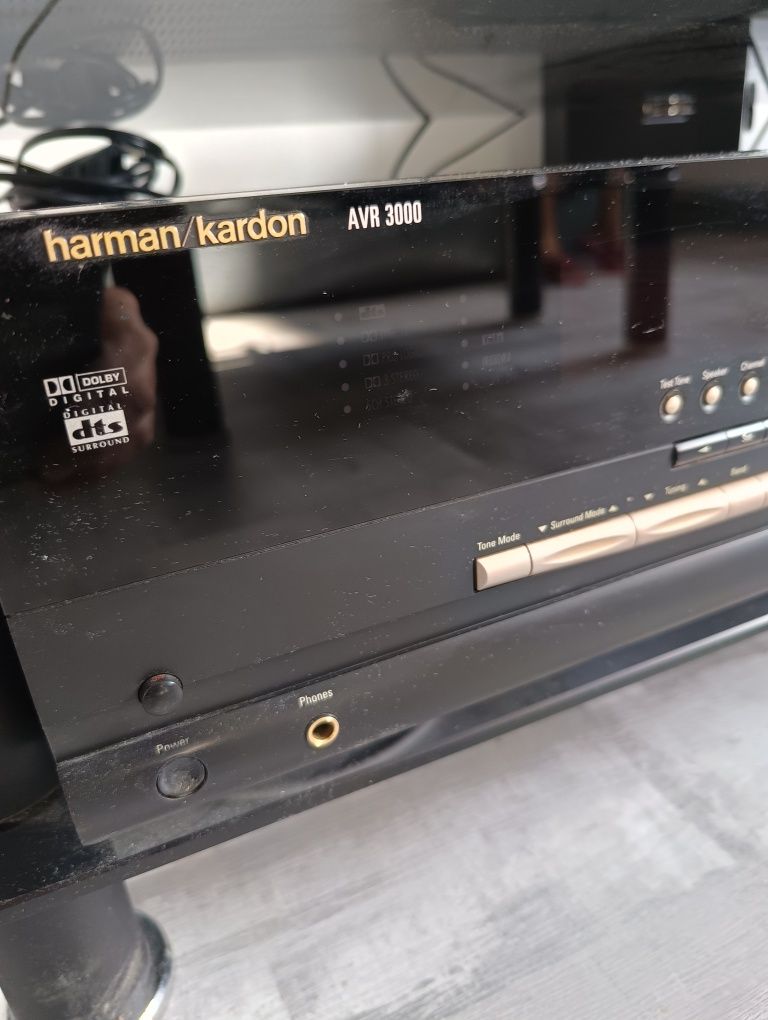 Harman Kardon AVR 3000 amplituner