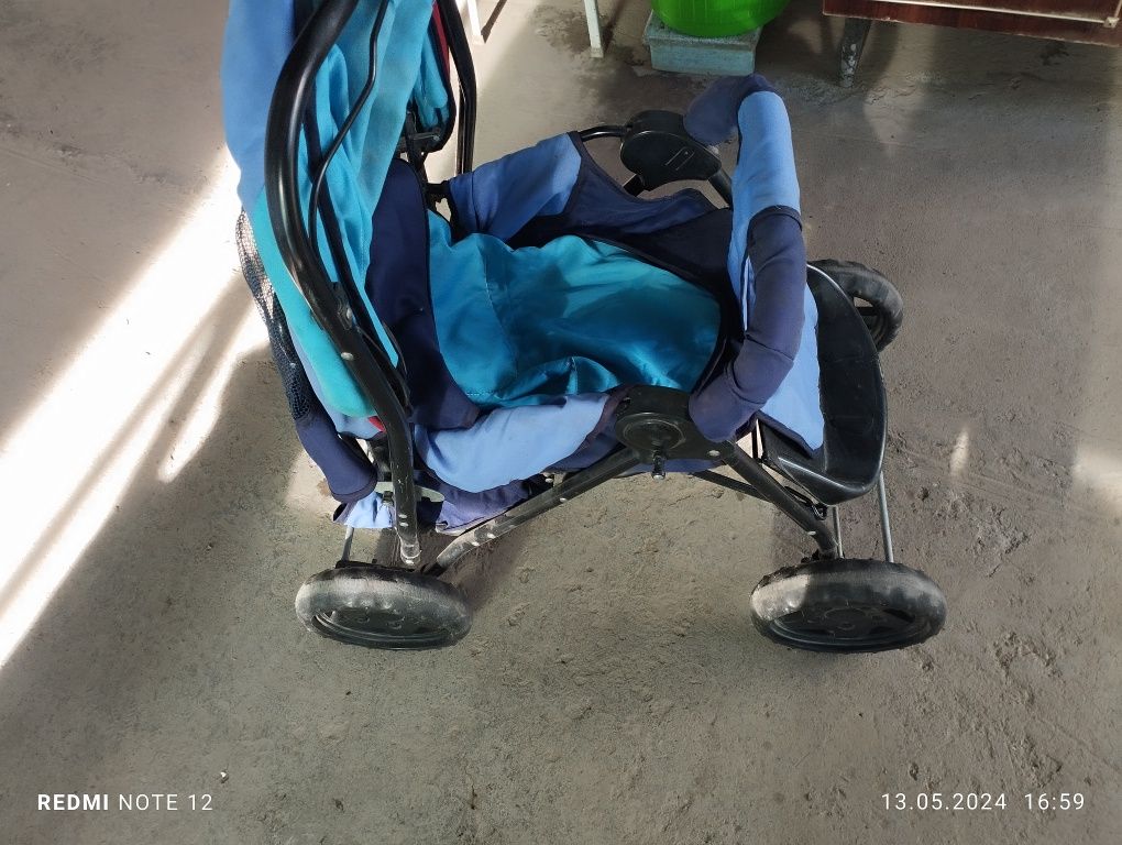 Детский коляска сотилади янгидай