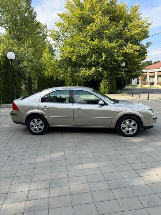 Ford Mondeo 2004 2.0 TDCI