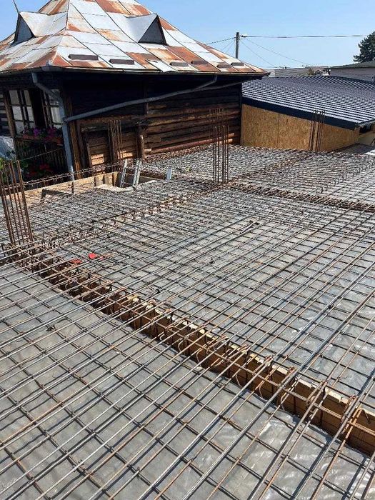 construim case la rosu si la cheie