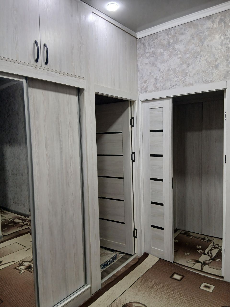 Продается зх комнатная квартира с гаражом