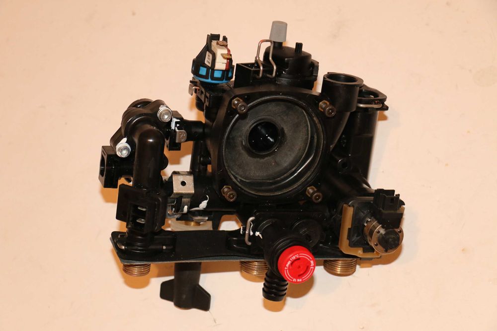 Grup hidraulic tur retur centrala termica Immergas Victrix condensare