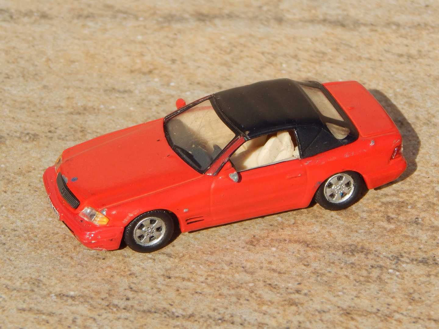 Macheta Mercedes-Benz SL-600 Roadster 1995 Hongwell sc 1:72 uzata