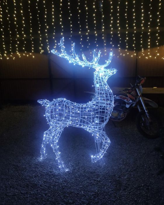 Продам светящегося новогоднего оленя