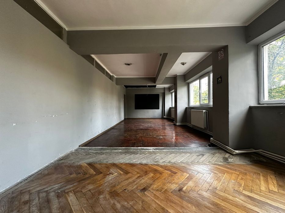 Inchiriez Spatiu Comercial/Spatiu Birouri Ultracentral in Buzau 460mp2