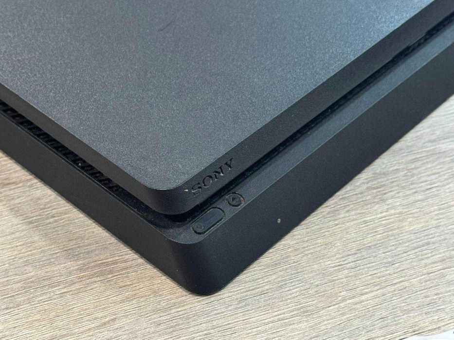 Playstation 4 Slim 1TB