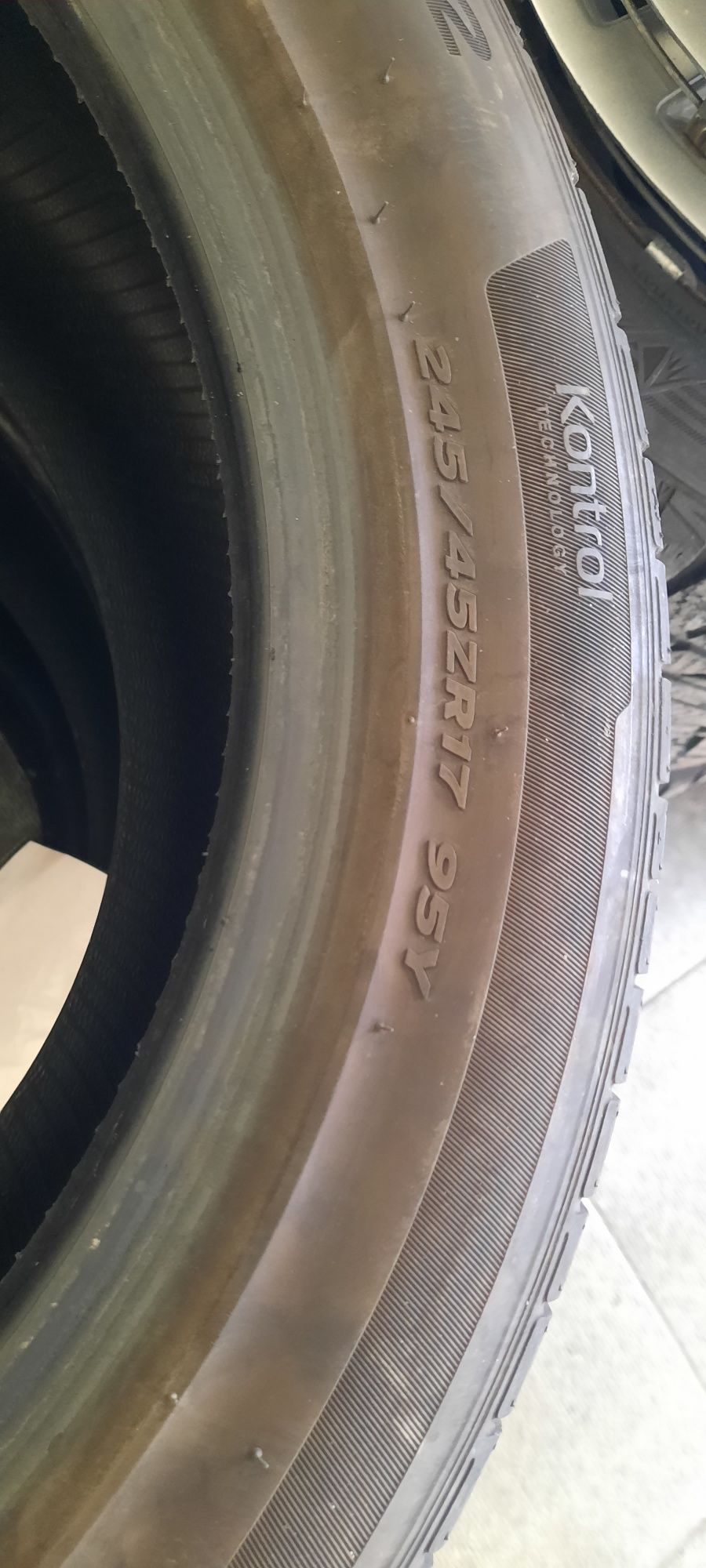 Hankook 245/45/17