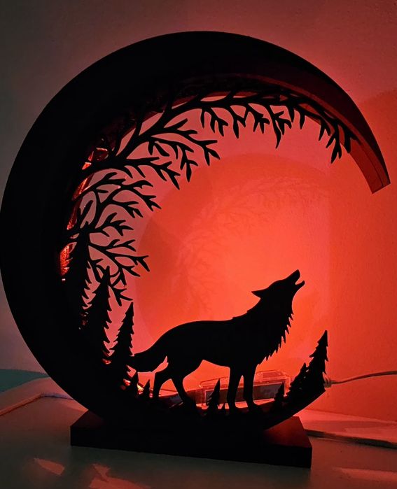 Лед лампа с вълк