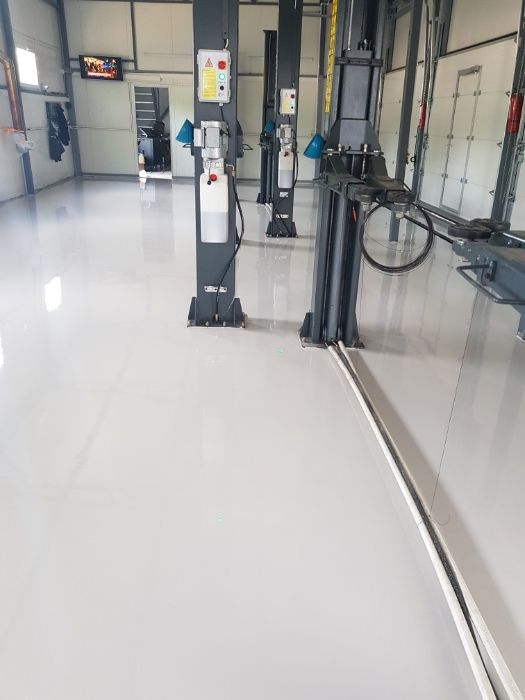 Pardoseli epoxidice si poliuretanice pentru interior si exterior