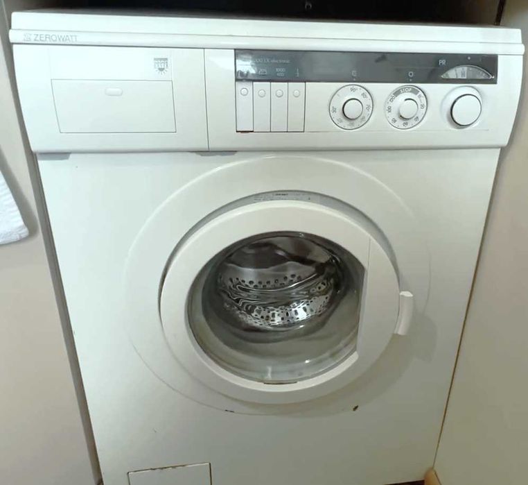 Пералня със сушилня "Зероват"