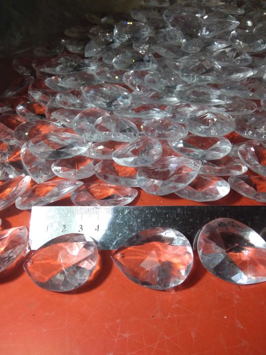 хрусталь для люстры.