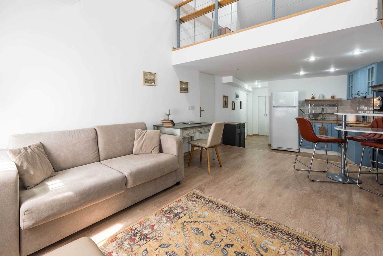 Продава се Многостаен апартамент в Варна, Гръцка махала - 150 кв.м за 3034 €/кв.м - Снимка #1