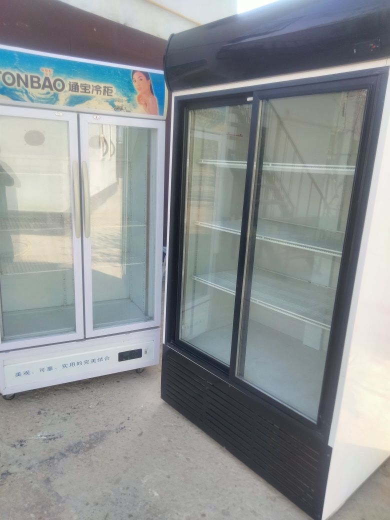 Продам  большой двухдверный хододильник отлично работает
