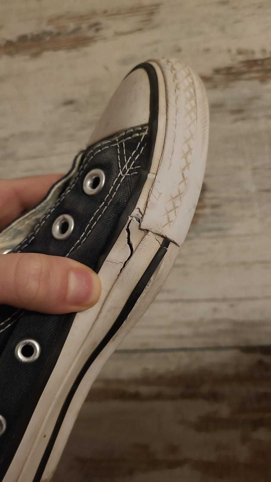 Converse – дамски обувки; размер – 38.