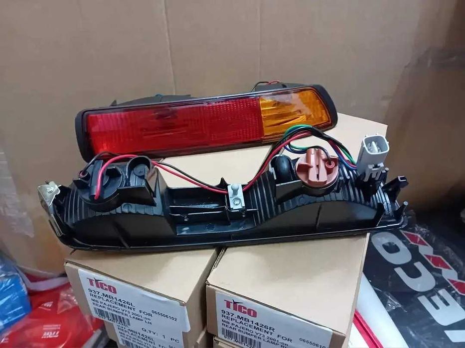 Lampa stop din bara spate mitsubishi  pajero mk 2 galloper mk3