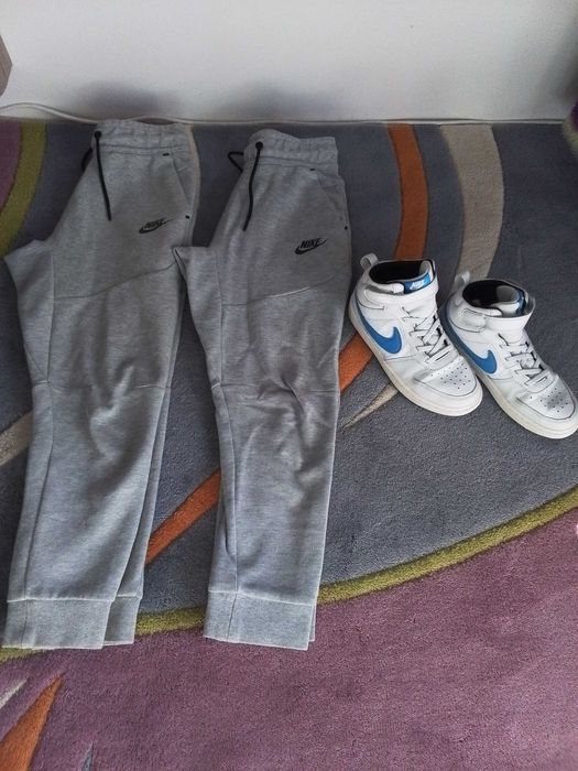 Долнище Nike Tech Fleece и маратонки Nike Court Borough 2