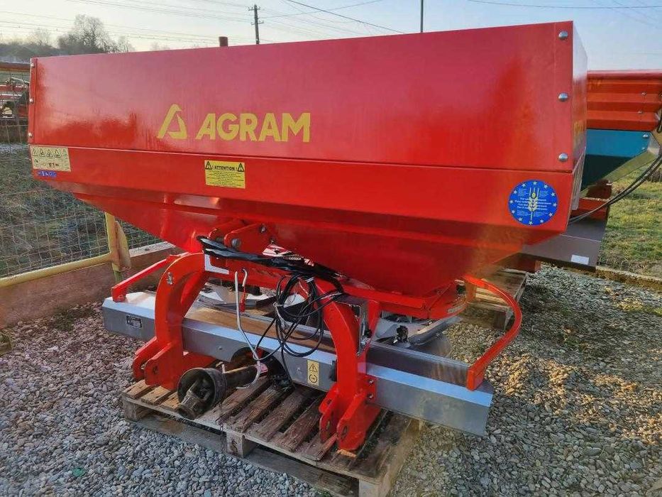 Mig Mea ingrasaminte Kuhn Jet 24  1800 litri an 2020 Amazone Sulky