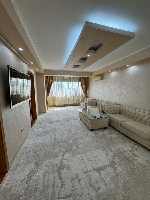 Închiriez apt  cu 2 camere de lux în bloc Doja 1