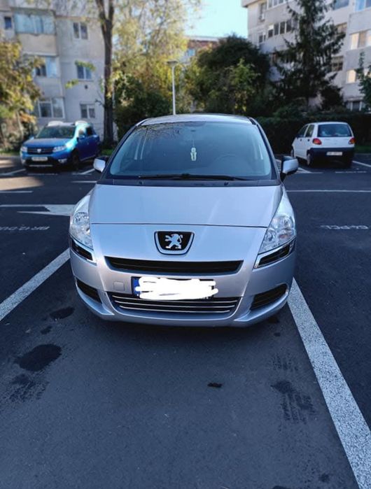 Peugeot 5008 2010 benzina și gpl