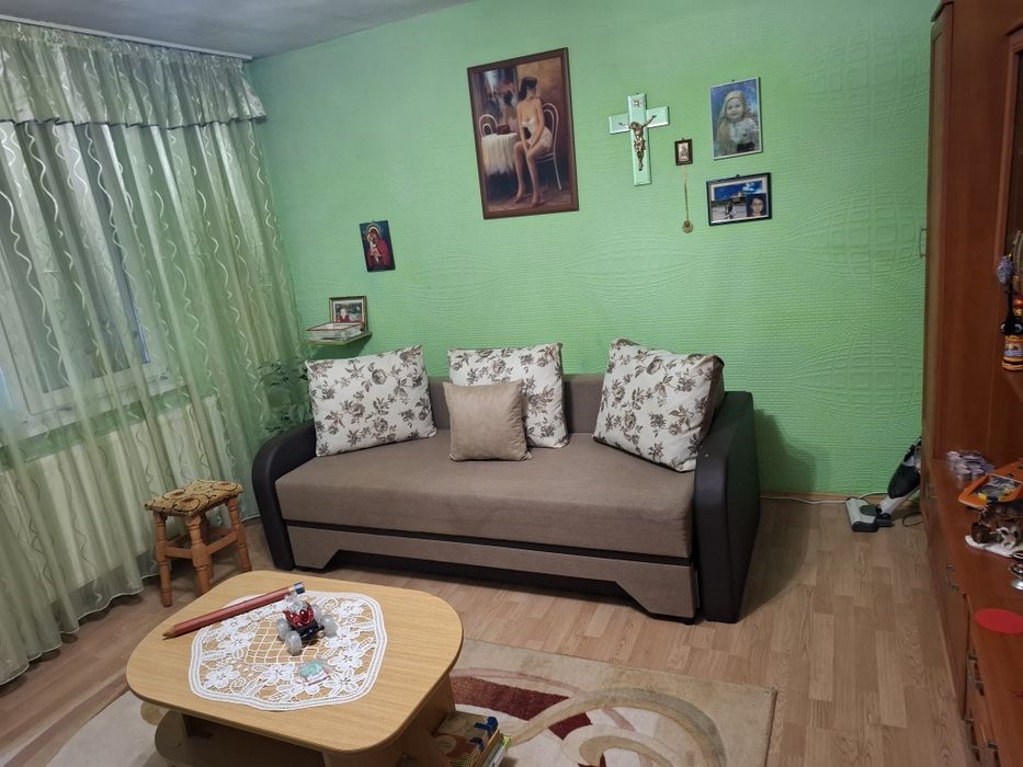 Apartament cu 2 camere decomandat!