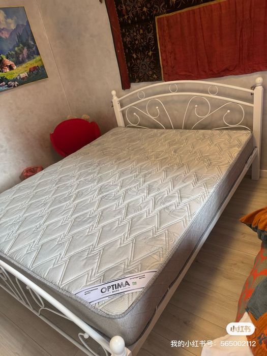 Продается двуспальная кровать, 90% новой, высокого качества.