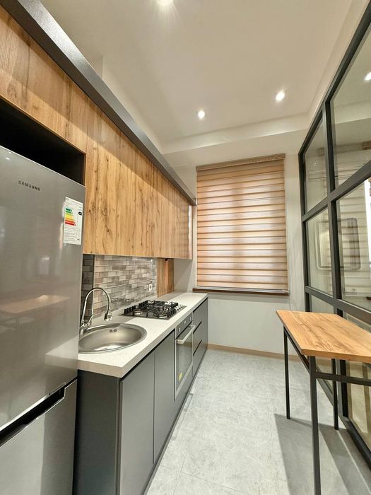 Ц-2 (Oloy Bozori) 1 xonali Sotiladi (Yangi Dom Remont)