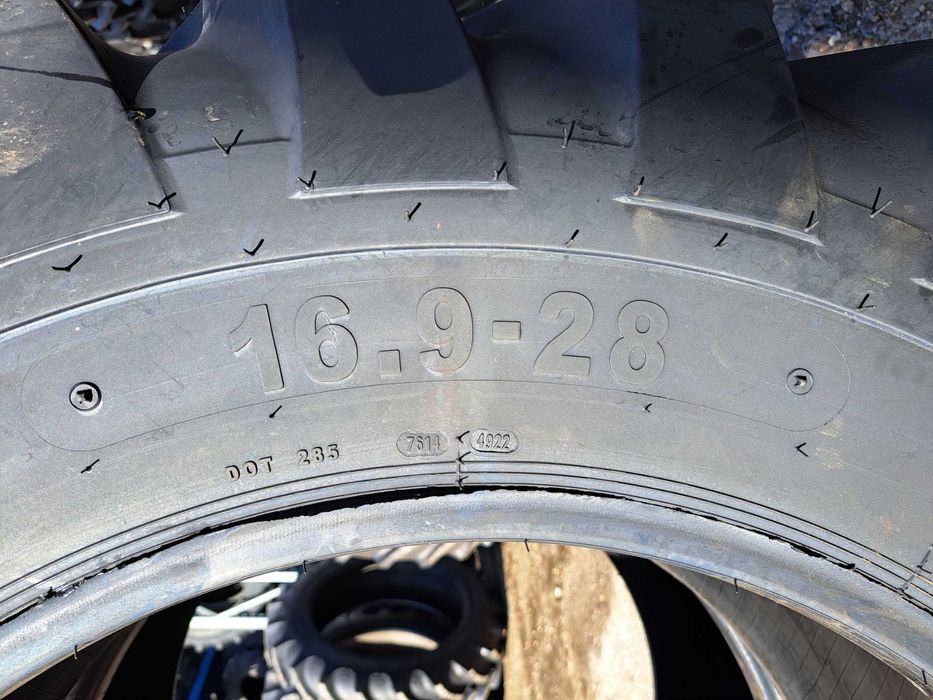 Cauciucuri industriale 16.9-28 PETLAS cu 14 pliuri anvelope noi BULDO