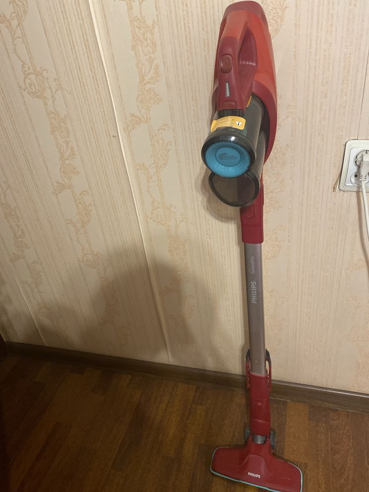 Вертикальный пылесос Philips FC6721/01