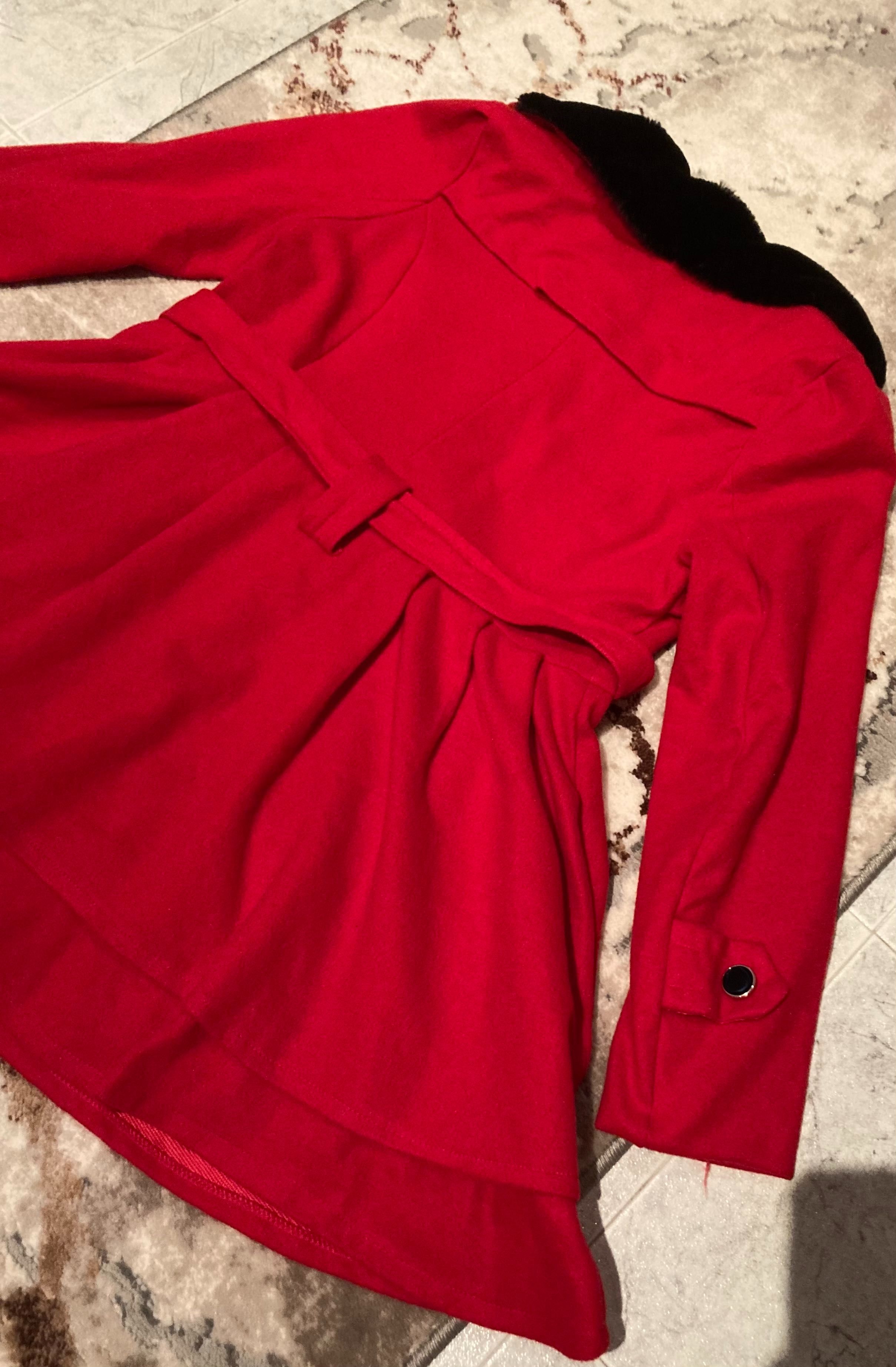 Дамско червено палто - ново размер М